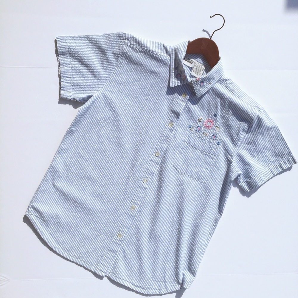 Capacity Embroidered Button Down Shirt Size MP - Picture 2 of 7